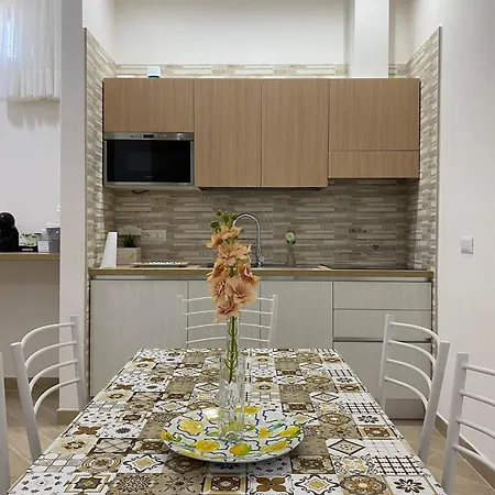 Donnarooms 3* بومبيي