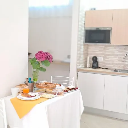 Frühstückspension Donnarooms 3*